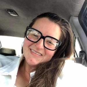 Meet your Posher, Leah